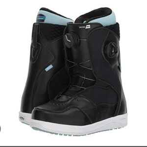 Women’s Vans Encore Pro Snowboarding Boots size 6.5 or Boy’s 4.5 never used